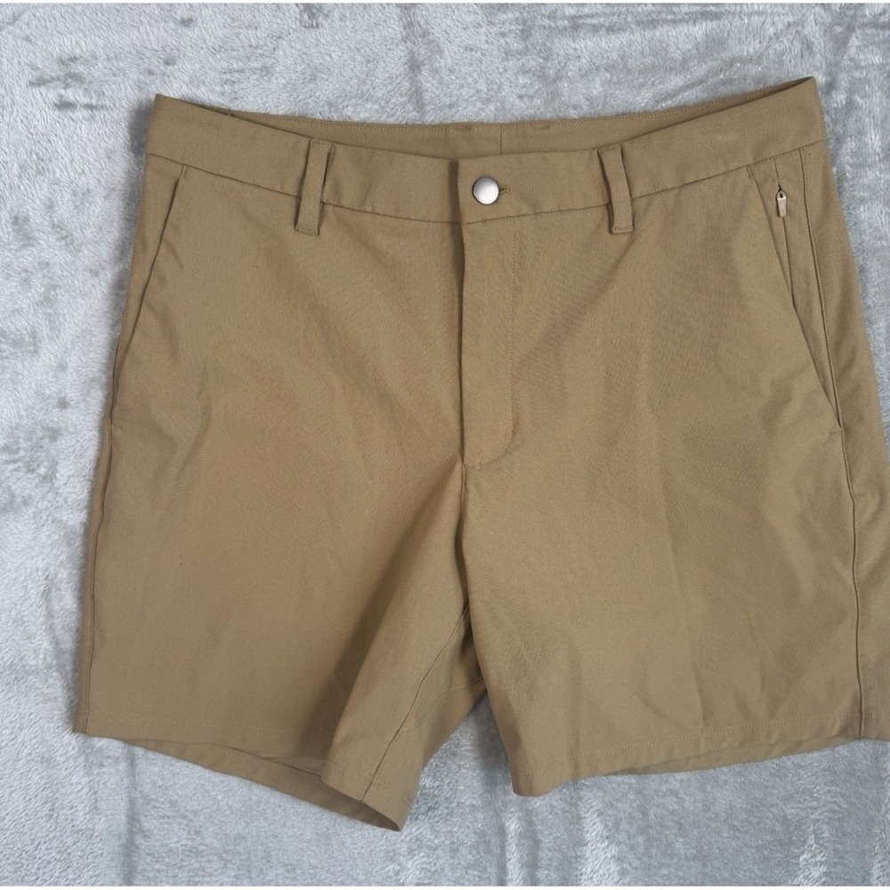 CRZ YOGA Shorts Adult 34 Gold Stretch Pockets Performance Tech Golf Chino Mens
